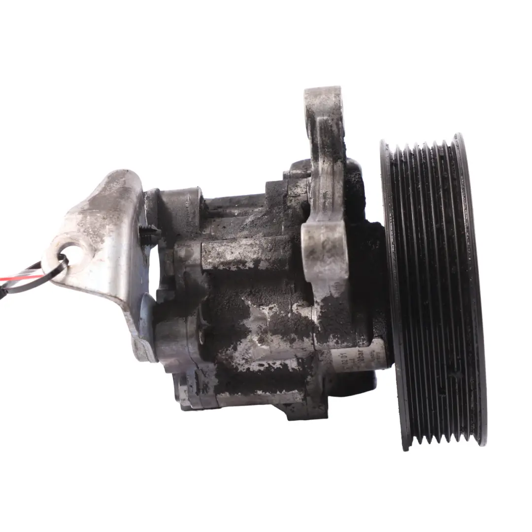 OM642 Pompe de direction assistée pour Mercedes W204 W211 à propos du numéro de pièce A0054660201 Mercedes W204 W211 OM642 Pompe de direction assistée - SKU A0054660201 - Numéro de pièce A0054660201