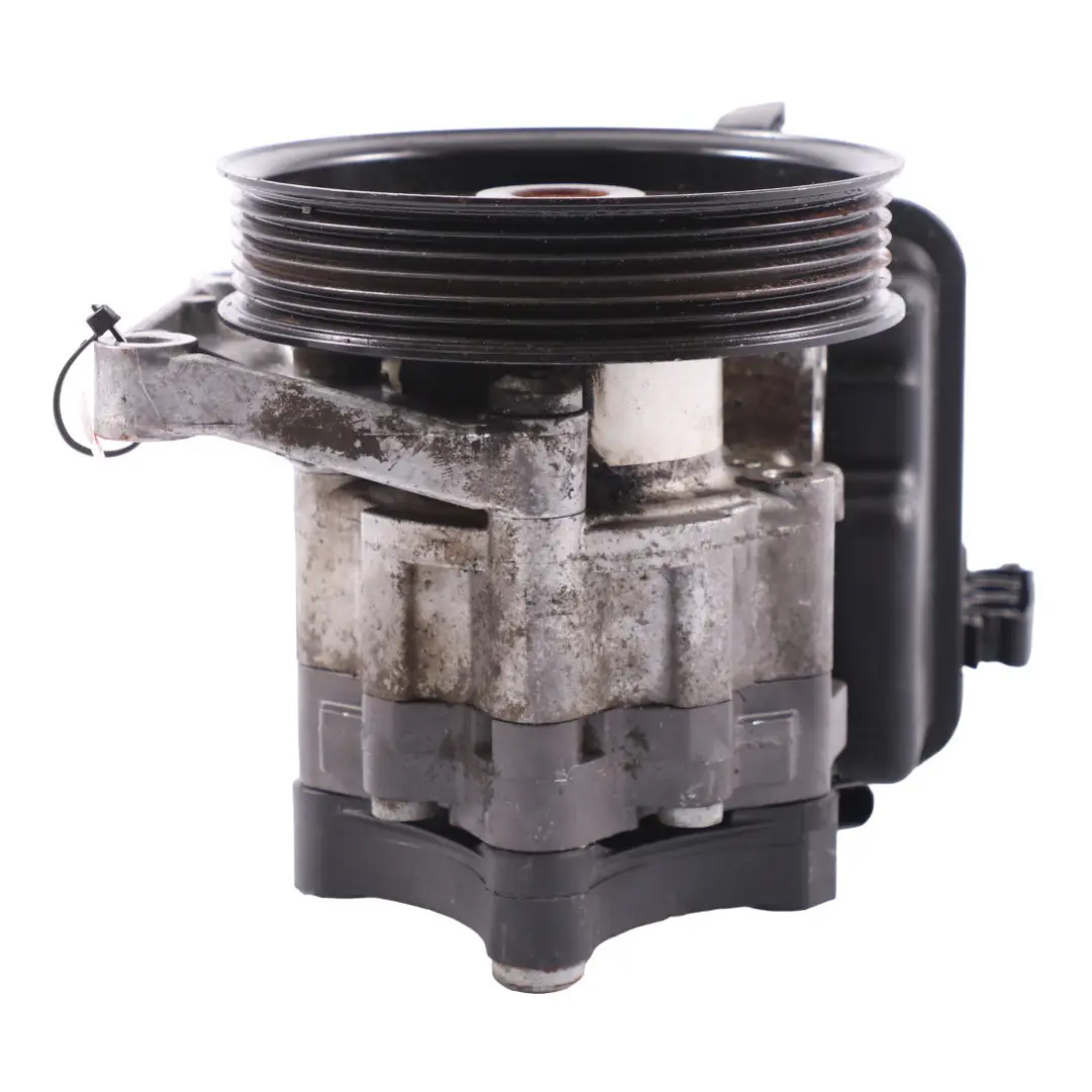 Pompe direction assistée Mercedes W639 W906 OM651 Réservoir pompe A0064661701  - SKU A0064667801-5 - Numéro de pièce A0064667801
