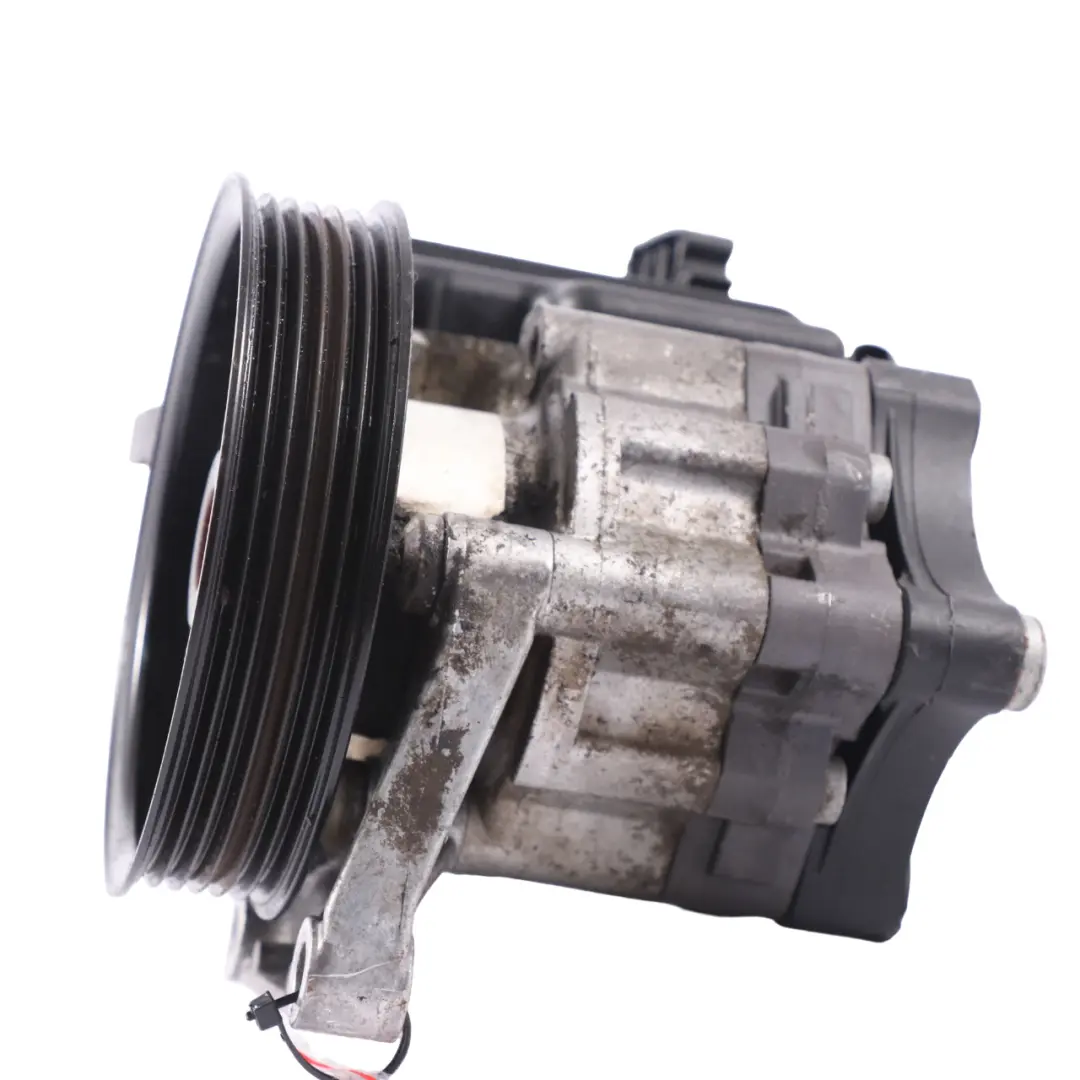 Pompe direction assistée Mercedes W639 W906 OM651 Réservoir pompe A0064661701  - SKU A0064667801-5 - Numéro de pièce A0064667801