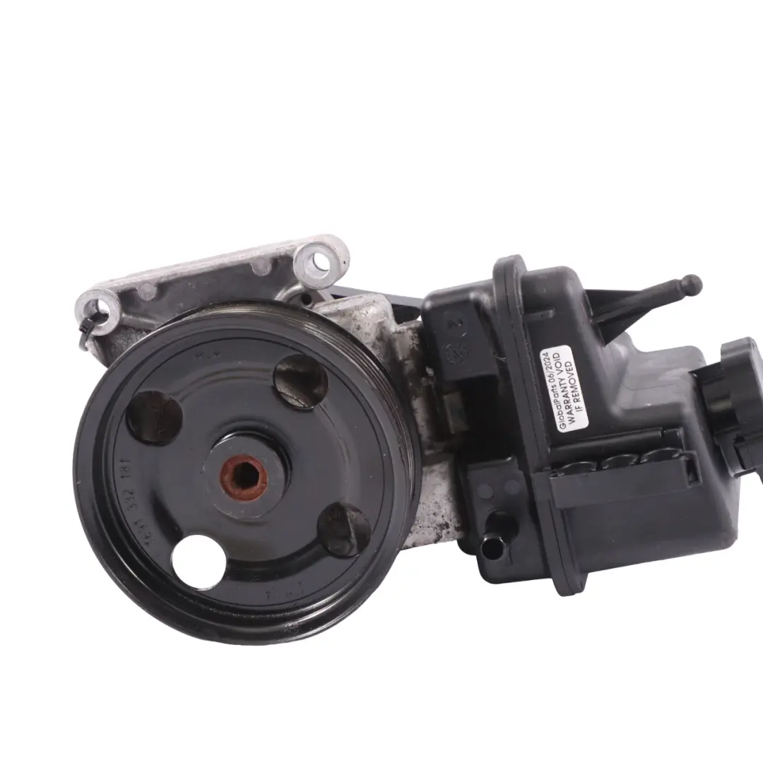 Steering Pump Mercedes W639 W906 OM651 Diesel Pump Tank A0064661701 to Power with Part number A0064667801 Power Steering Pump Mercedes W639 W906 OM651 Diesel Pump Tank A0064661701 - SKU A0064667801-5 - Part number A0064667801