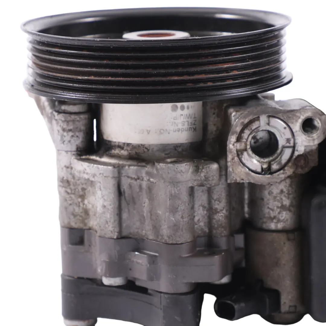 Pompe direction assistée Mercedes W639 W906 OM651 Réservoir pompe A0064661701  - SKU A0064667801-5 - Numéro de pièce A0064667801
