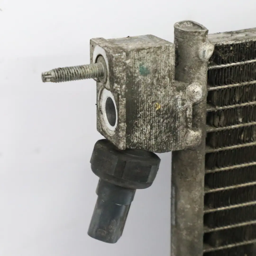 Condizionata Raffreddamento Radiatore A/C per Mercedes W205 Aria con numero di parte A0995001354 Mercedes W205 Aria Condizionata Raffreddamento Radiatore A/C - SKU A0995001354 - Numero di parte A0995001354