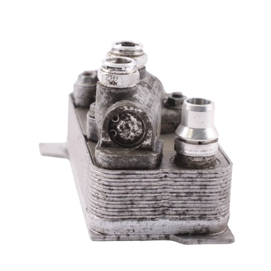 Kühler Ölkühler Getriebe für Mercedes W205 mit Teilenummer A0995001900 Mercedes W205 Kühler Ölkühler Getriebe - SKU A0995001900 - Teilenummer A0995001900