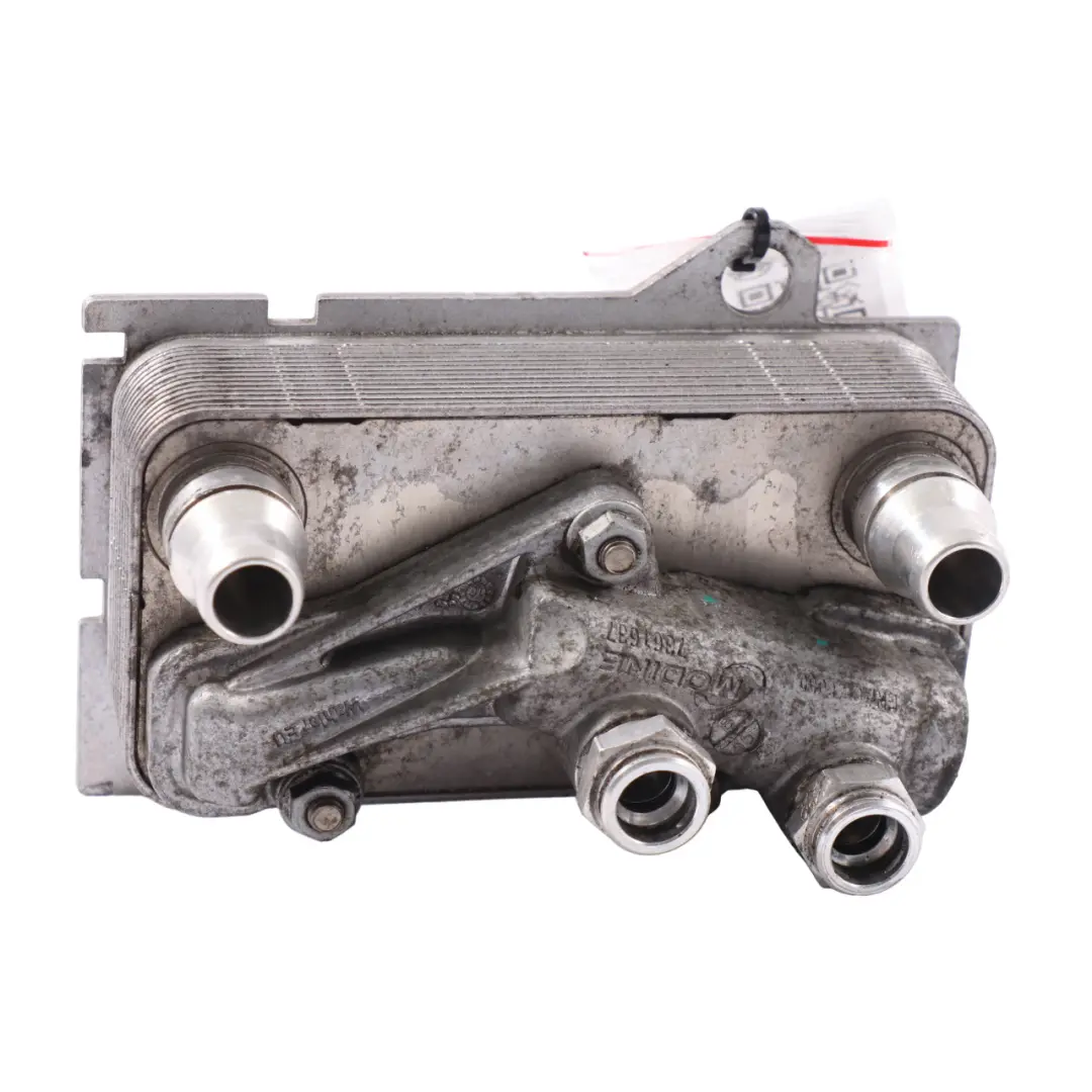 Chłodnica Oleju do Mercedes W205 o numerze A0995001900 Mercedes W205 Chłodnica Oleju - SKU A0995001900 - Numer Części A0995001900