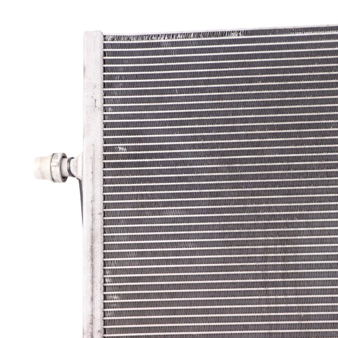 Mercedes W205 Radiateur à eau Radiateur de refroidissement du moteur - SKU A0995002003 - Numéro de pièce A0995002003