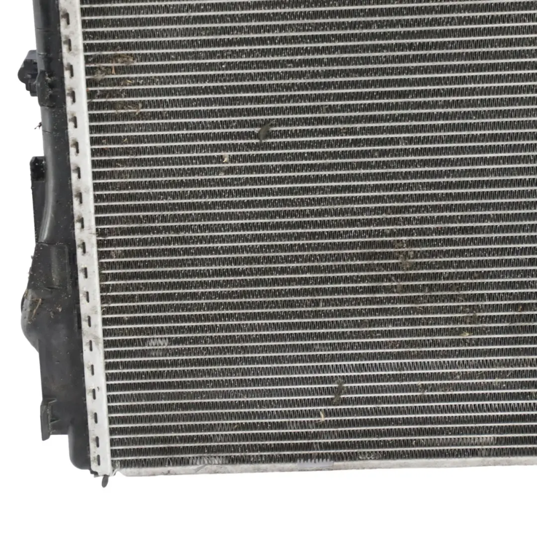 OM654 Radiatore Motore per Mercedes W213 Diesel con numero di parte A0995007100 Mercedes W213 Diesel OM654 Radiatore Motore - SKU A0995007100 - Numero di parte A0995007100