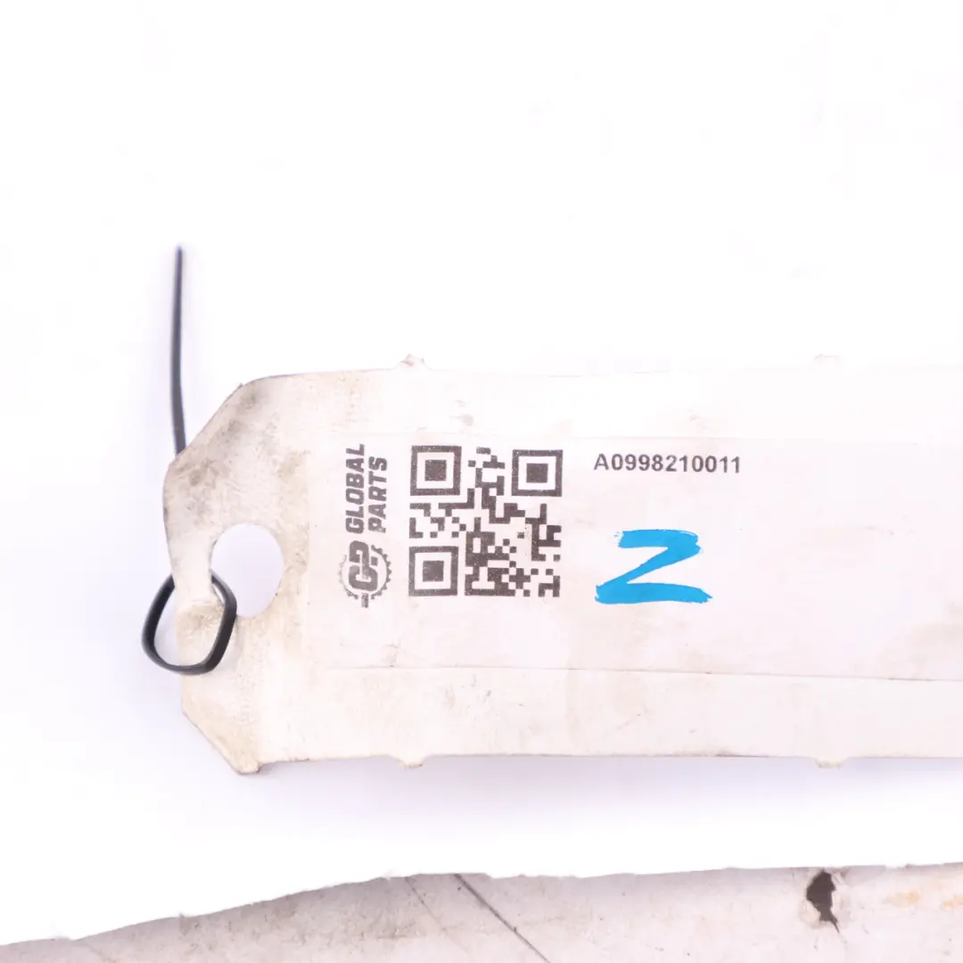 Osłona Przeciwsłoneczna Czarna Prawa Lusterko do Mercedes W205 o numerze A0998210011 Mercedes W205 Osłona Przeciwsłoneczna Czarna Prawa Lusterko - SKU A0998210011 - Numer Części A0998210011