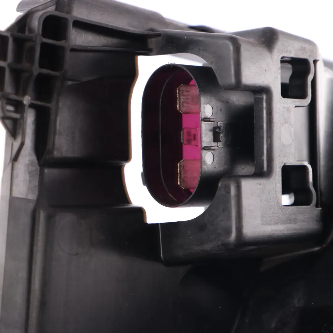 Cooling Electric Radiator Fan to Mercedes W205 Engine with Part number A0999063500 Mercedes W205 Engine Cooling Electric Radiator Fan - SKU A0999063500 - Part number A0999063500