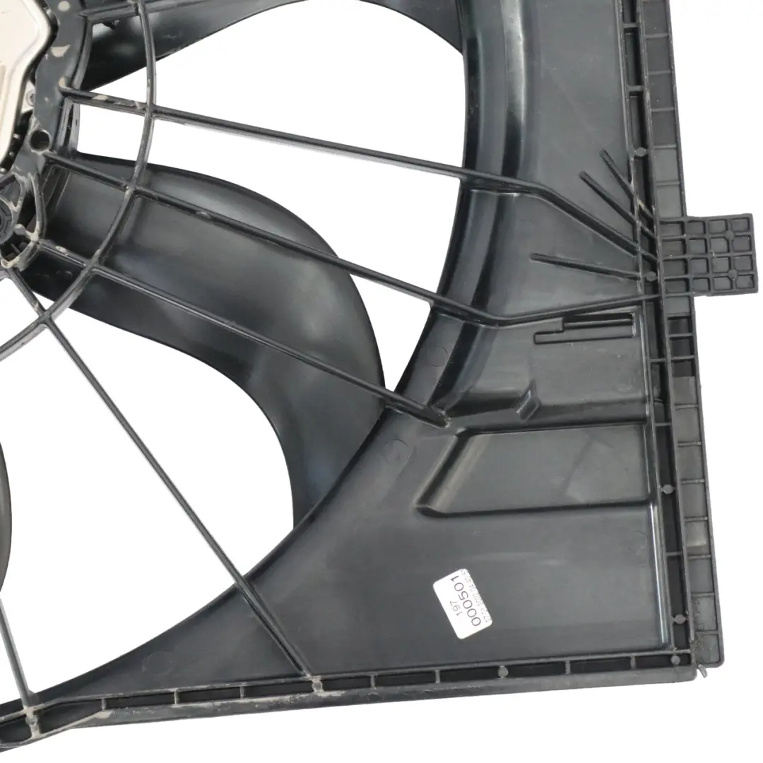 W253 Vito W447 Radiatore Motore Unità raffreddamento per Mercedes W213 con numero di parte A0999063902 Mercedes W213 W253 Vito W447 Radiatore Motore Unità raffreddamento - SKU A0999063902-1 - Numero di parte A0999063902