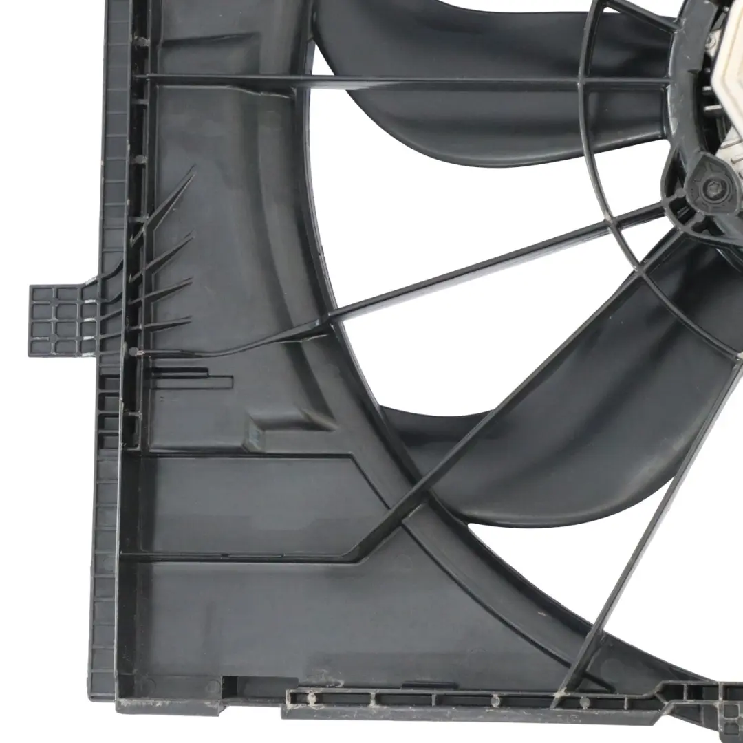 W253 Vito W447 Moteur radiateur Unité refroidissement pour Mercedes W213 à propos du numéro de pièce A0999063902 Mercedes W213 W253 Vito W447 Moteur radiateur Unité refroidissement - SKU A0999063902-1 - Numéro de pièce A0999063902