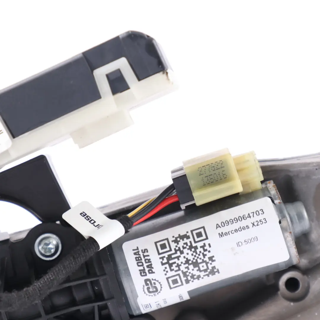 Mercedes GLC X253 Mechanizm Dociąg Klapy Bagażnika - SKU A0999064703 - Numer Części A0999064703