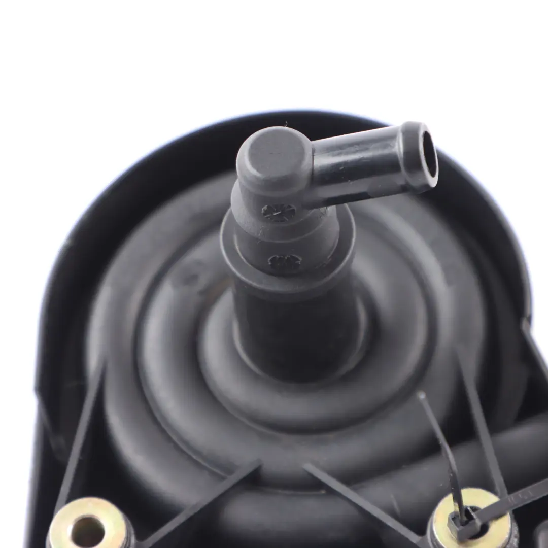 Breather Valve Mercedes R170 W202 M111 Petrol Vacuum Solenoid Valve to with Part number A1110180335 Breather Valve Mercedes R170 W202 M111 Petrol Vacuum Solenoid Valve - SKU A1110180335 - Part number A1110180335