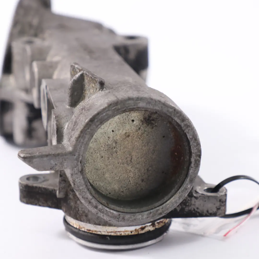 Alloggiamento termostato Mercedes W202 W203 W210 benzina M111 A1112030573 per con numero di parte A1112001303 Alloggiamento termostato Mercedes W202 W203 W210 benzina M111 A1112030573 - SKU A1112001303-2 - Numero di parte A1112001303