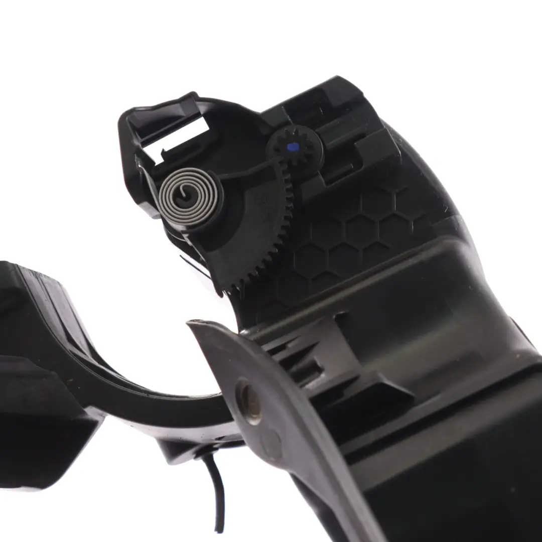 Mercedes C117 Couvercle de Pot de Remplissage de Carburant - SKU A1176304100 - Numéro de pièce A1176304100