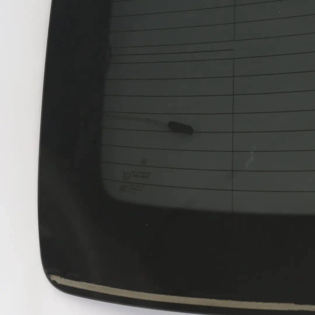 Szyba Tylna Przyciemniana ESG Czarna do Mercedes CLA C117 o numerze A1176700480 Mercedes CLA C117 Szyba Tylna Przyciemniana ESG Czarna - SKU A1176700480 - Numer Części A1176700480
