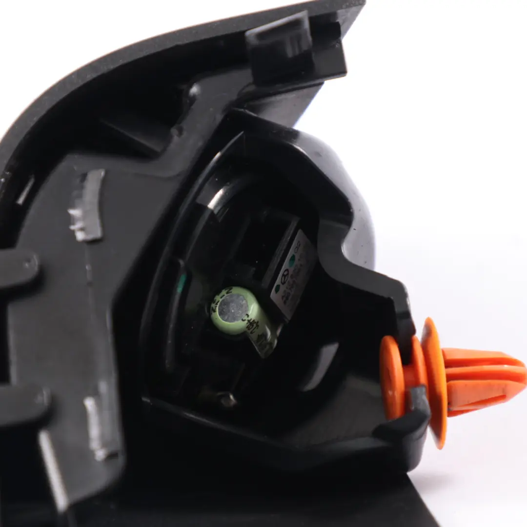 Coperchio altoparlante porta anteriore destra triangolo trim nero per Mercedes X117 con numero di parte A1177200411 Mercedes X117 Coperchio altoparlante porta anteriore destra triangolo trim nero - SKU A1177200411 - Numero di parte A1177200411