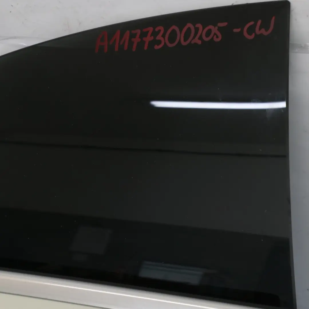 Puerta Trasera Derecha Panel Revestimiento Calcita Blanco - 650 para Mercedes X117 con número de pieza A1177300205 Mercedes X117 Puerta Trasera Derecha Panel Revestimiento Calcita Blanco - 650 - SKU A1177300205-CW - Número de pieza A1177300205