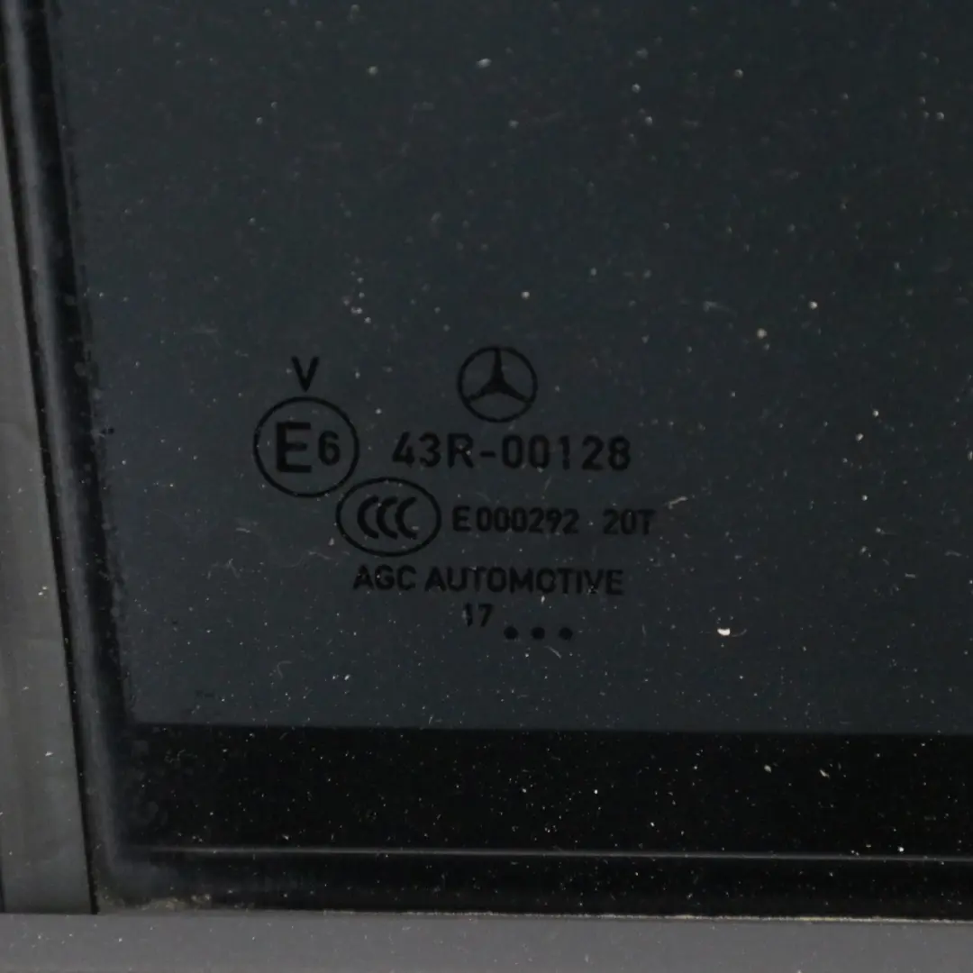 Mercedes X117 Puerta Trasera Derecha Panel Revestimiento Calcita Blanco - 650 - SKU A1177300205-CW - Número de pieza A1177300205