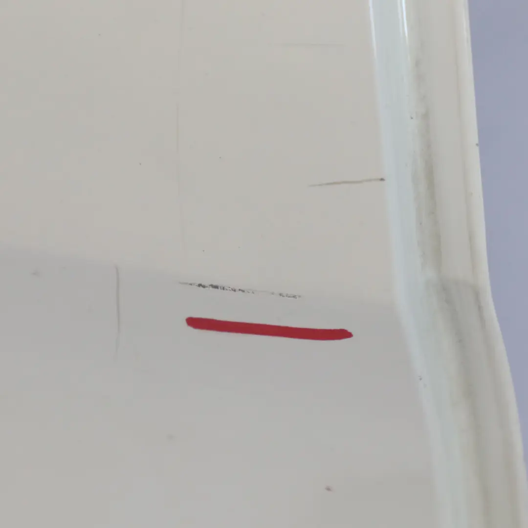 Mercedes X117 Puerta Trasera Derecha Panel Revestimiento Calcita Blanco - 650 - SKU A1177300205-CW - Número de pieza A1177300205