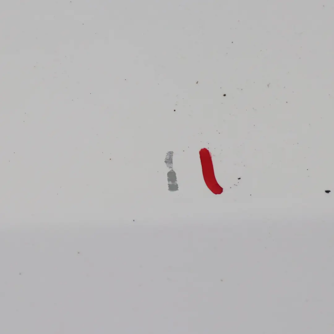 Puerta Trasera Derecha Panel Revestimiento Calcita Blanco - 650 para Mercedes X117 con número de pieza A1177300205 Mercedes X117 Puerta Trasera Derecha Panel Revestimiento Calcita Blanco - 650 - SKU A1177300205-CW - Número de pieza A1177300205