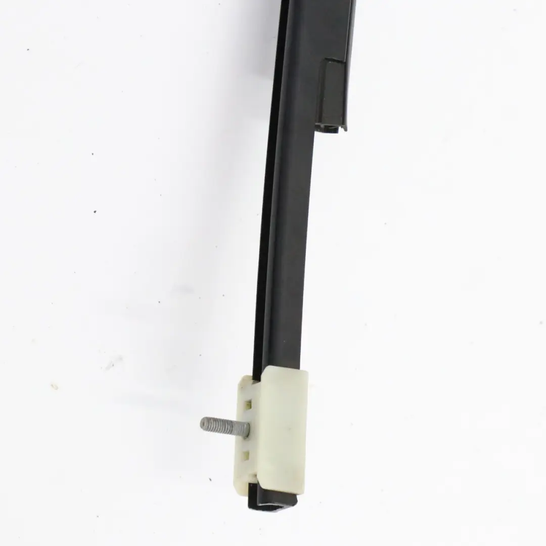 Cristal Puerta Trasera Izquierda Cuarto Negro para Mercedes CLA C117 con número de pieza A1177300318 Mercedes CLA C117 Cristal Puerta Trasera Izquierda Cuarto Negro - SKU A1177300318 - Número de pieza A1177300318