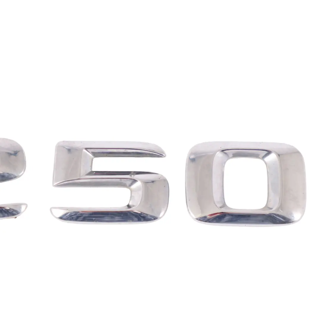 Emblème de coffre arrière Badge pour Mercedes CLA C117 à propos du numéro de pièce A1178172215 Mercedes CLA C117 Emblème de coffre arrière Badge - SKU A1178172215 - Numéro de pièce A1178172215