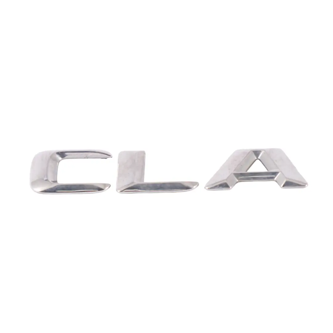 Emblema bagagliaio posteriore per Mercedes CLA C117 con numero di parte A1178172215 Mercedes CLA C117 Emblema bagagliaio posteriore - SKU A1178172215 - Numero di parte A1178172215