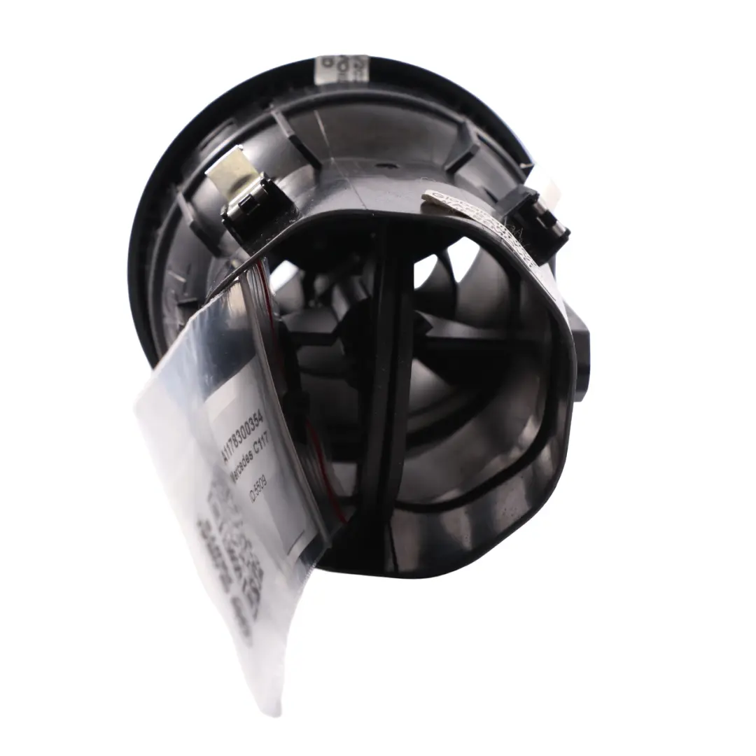 Bocchetta Cruscotto Pannello centrale Griglia Trim per Mercedes C117 con numero di parte A1178300354 Mercedes C117 Bocchetta Cruscotto Pannello centrale Griglia Trim - SKU A1178300354 - Numero di parte A1178300354