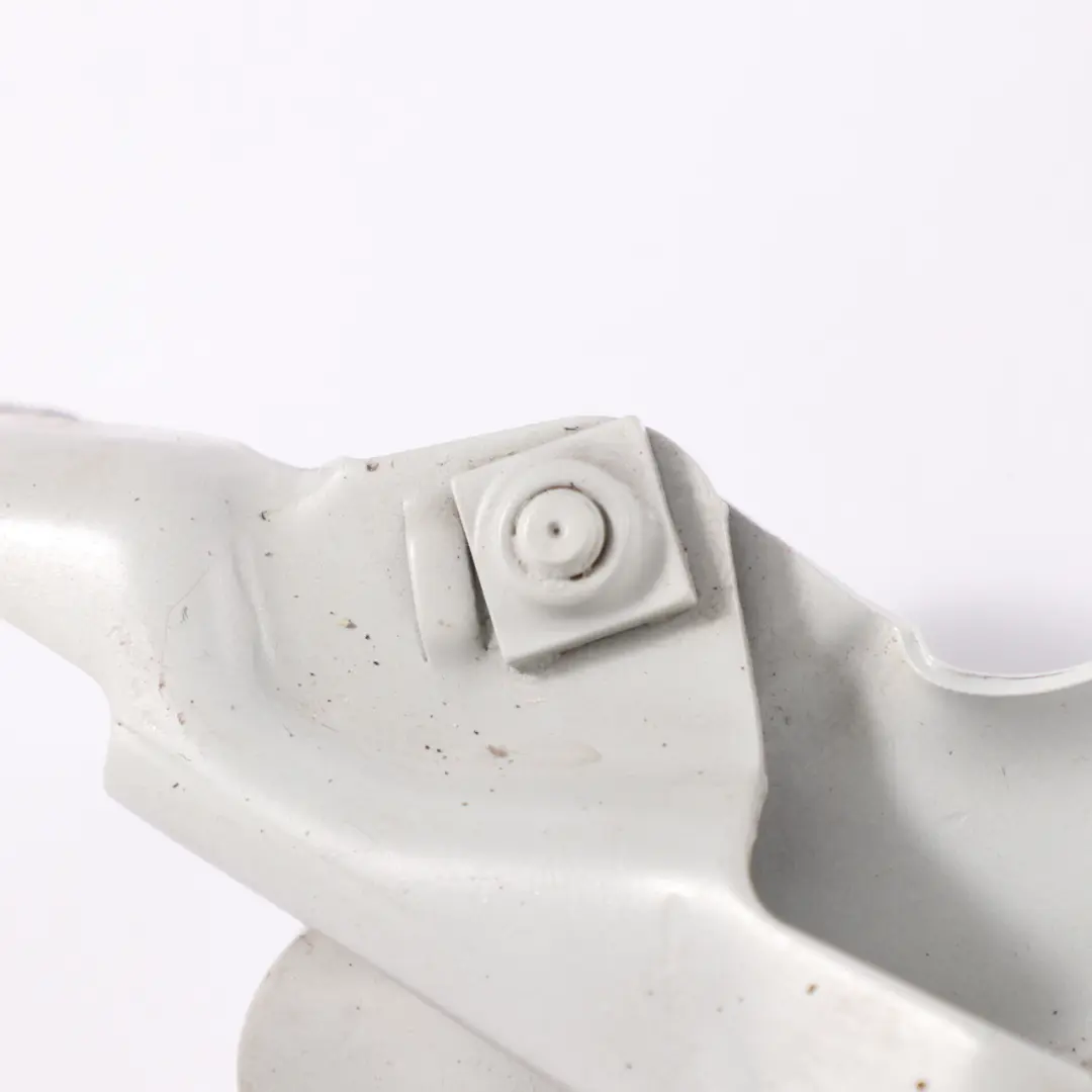 Charnière de capot avant droite Calcite White - 650 pour Mercedes CLA C117 à propos du numéro de pièce A1178800228 Mercedes CLA C117 Charnière de capot avant droite Calcite White - 650 - SKU A1178800228-CW - Numéro de pièce A1178800228