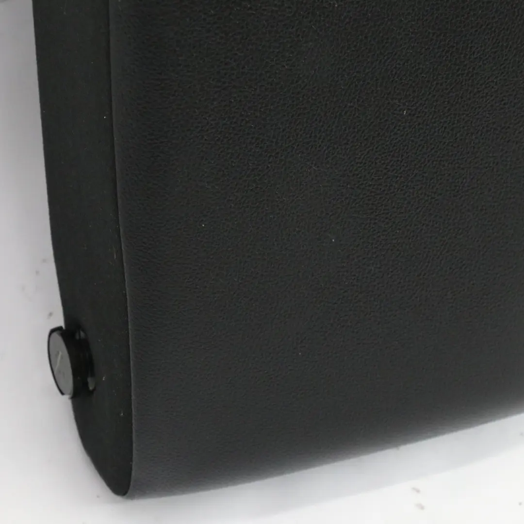 Rücksitz Lehne Links Stoff Artico Kunstleder Schwarz für Mercedes C117 mit Teilenummer A1179204000 Mercedes C117 Rücksitz Lehne Links Stoff Artico Kunstleder Schwarz - SKU A1179204000 - Teilenummer A1179204000