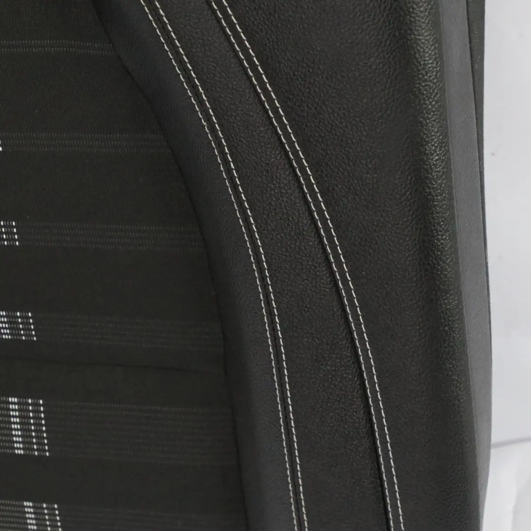 Dossier de siège arrière gauche Tissu Artico simili cuir noir pour Mercedes C117 à propos du numéro de pièce A1179204000 Mercedes C117 Dossier de siège arrière gauche Tissu Artico simili cuir noir - SKU A1179204000 - Numéro de pièce A1179204000