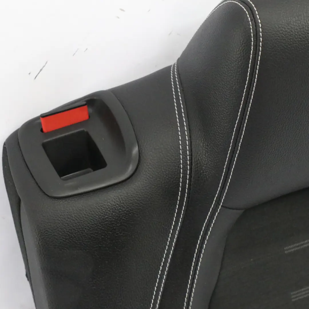 Dossier de siège arrière droit Tissu Artico Imitation Cuir Noir pour Mercedes C117 à propos du numéro de pièce A1179204400 Mercedes C117 Dossier de siège arrière droit Tissu Artico Imitation Cuir Noir - SKU A1179204400 - Numéro de pièce A1179204400