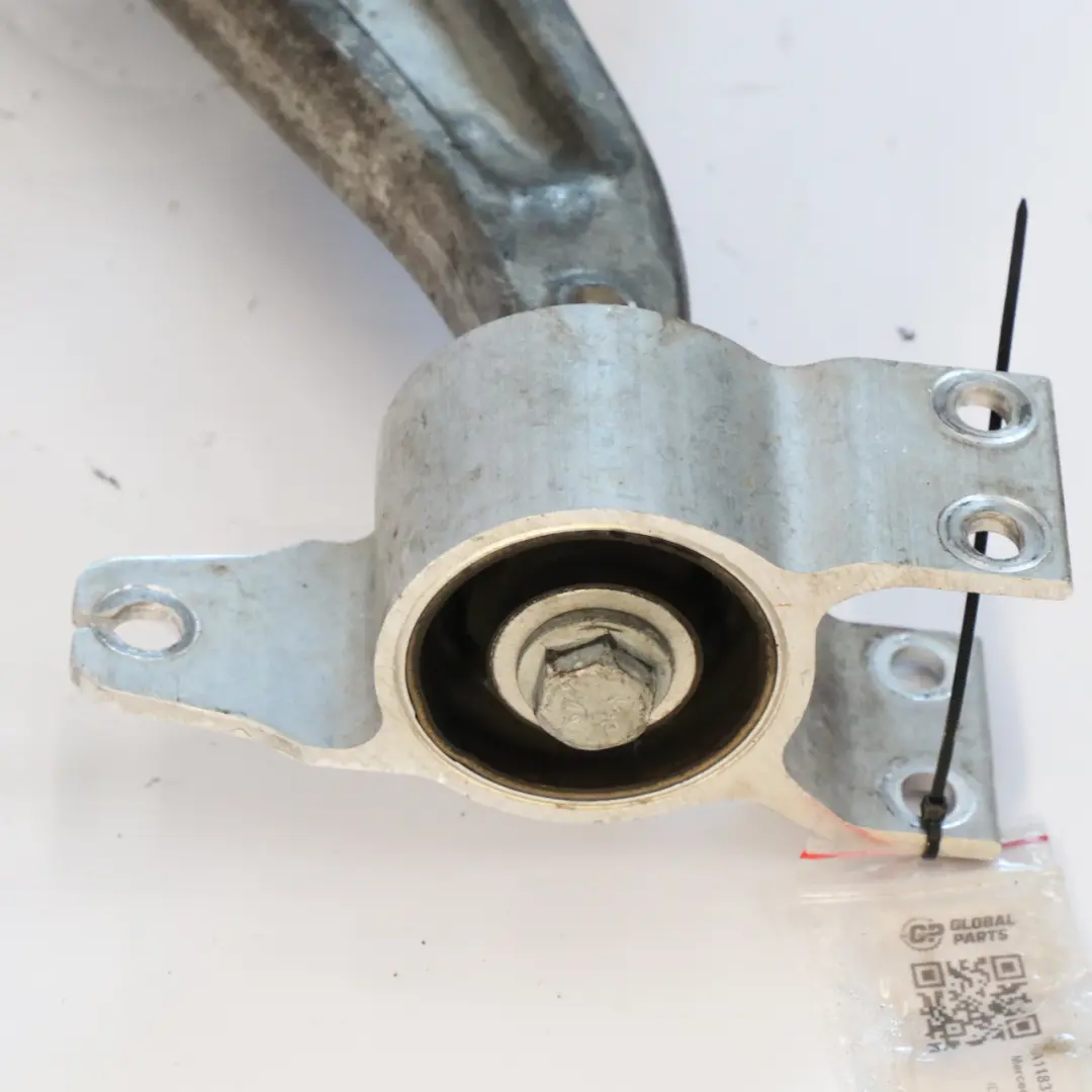 Bras contrôle Mercedes CLA C118 Suspension avant transversale droite pour à propos du numéro de pièce A1183309600 Bras contrôle Mercedes CLA C118 Suspension avant transversale droite - SKU A1183309600 - Numéro de pièce A1183309600