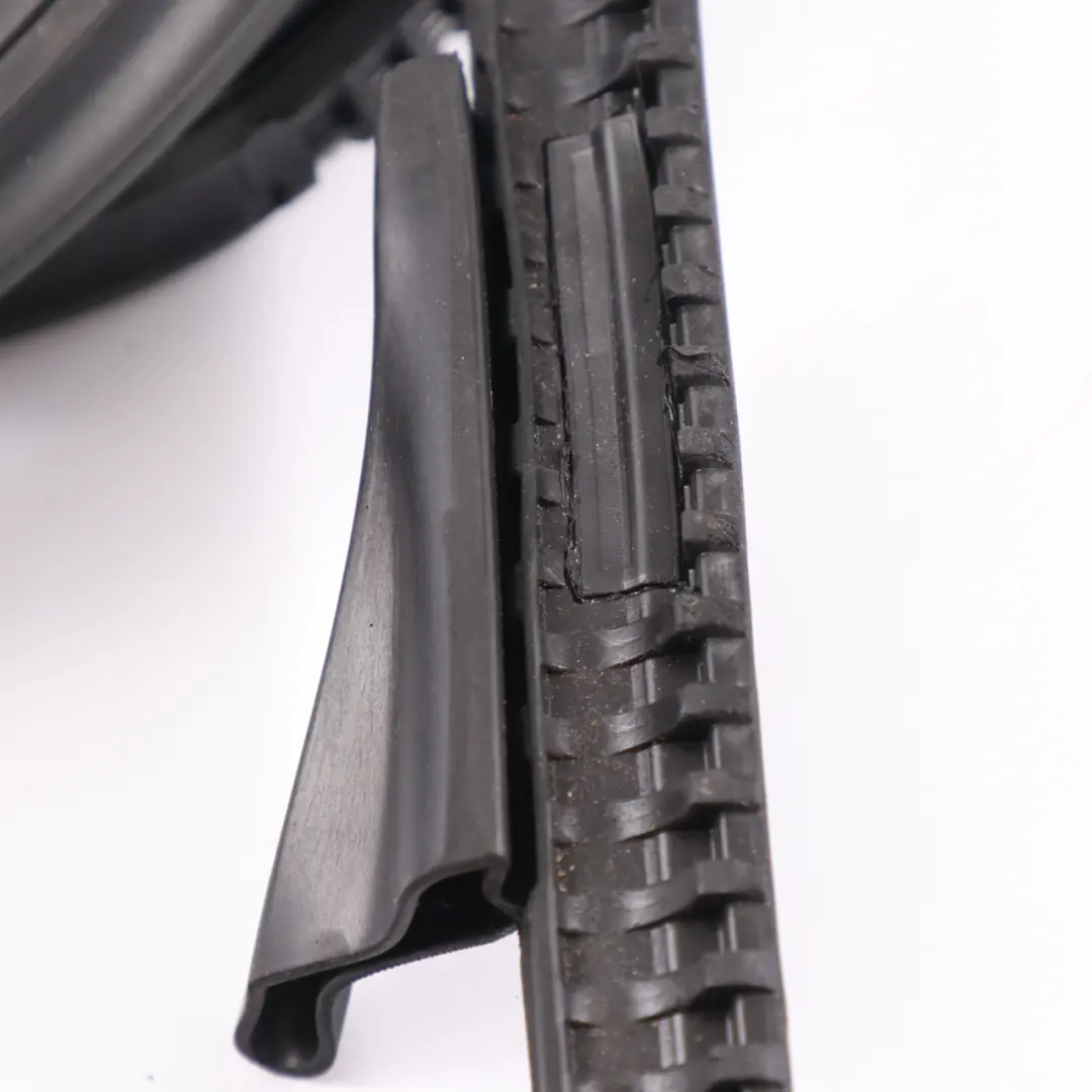 Dachrahmen Dichtung Randdichtung vorne links Dichtung für Mercedes C118 mit Teilenummer A1186730500 Mercedes C118 Dachrahmen Dichtung Randdichtung vorne links Dichtung - SKU A1186730500 - Teilenummer A1186730500