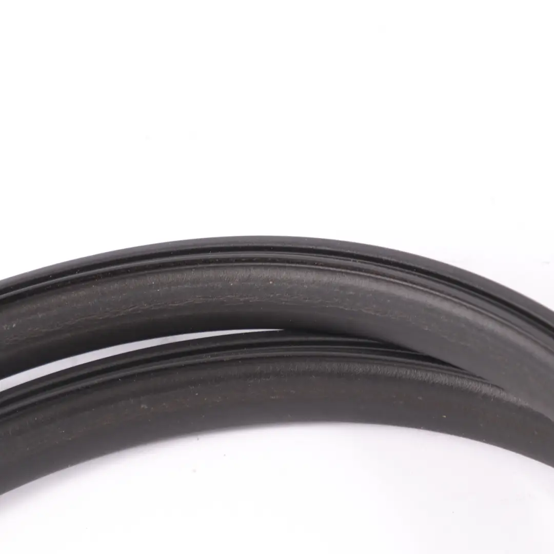 Joint d'étanchéité avant droit pour Mercedes C118 à propos du numéro de pièce A1186730600 Mercedes C118 Joint d'étanchéité avant droit - SKU A1186730600 - Numéro de pièce A1186730600