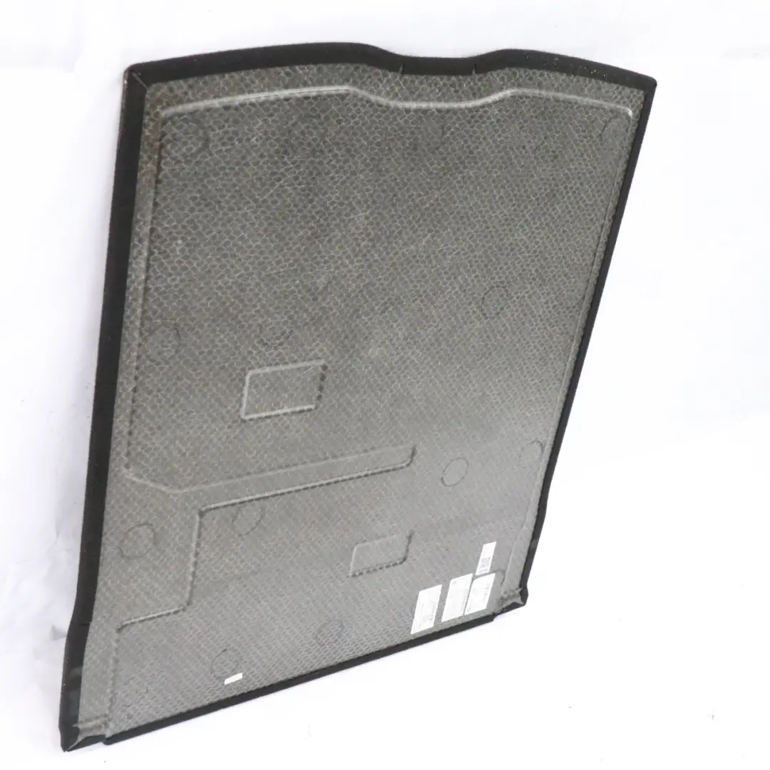 Coffre arrière Panneau de chargement Tapis noir pour Mercedes CLA C118 à propos du numéro de pièce A1186805900 Mercedes CLA C118 Coffre arrière Panneau de chargement Tapis noir - SKU A1186805900 - Numéro de pièce A1186805900