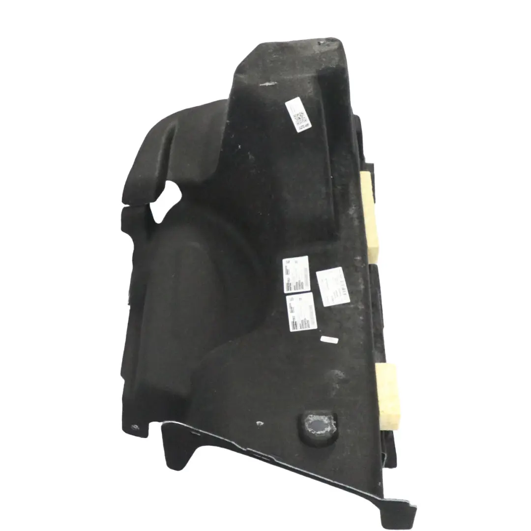 Kofferraum Trim Hinten Links Seitliche Abdeckung für Mercedes CLA C118 mit Teilenummer A1186905101 Mercedes CLA C118 Kofferraum Trim Hinten Links Seitliche Abdeckung - SKU A1186905101 - Teilenummer A1186905101