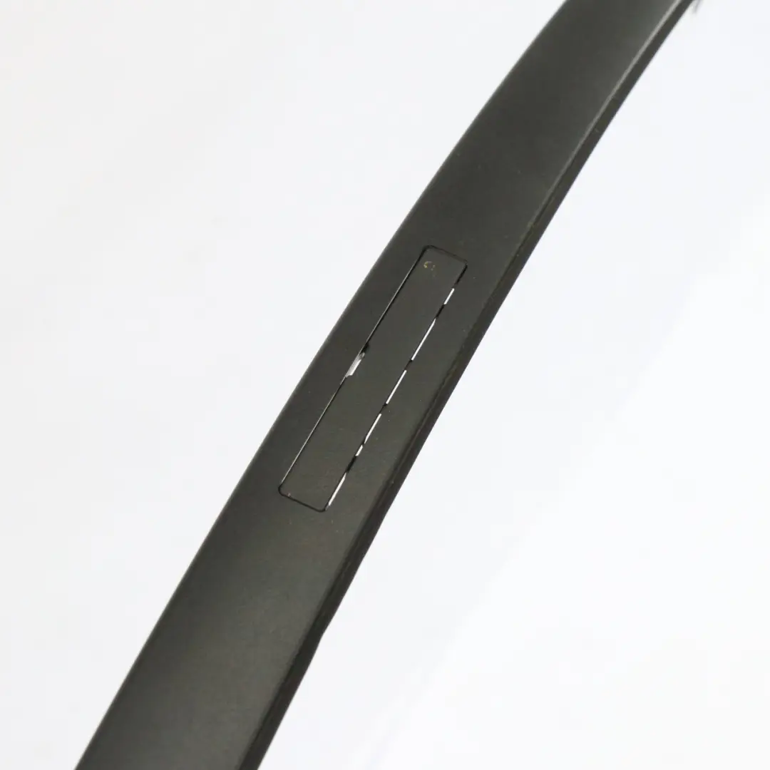 Techo Rail Moldura Cubre Listón Recorte Derecha para Mercedes CLA C118 con número de pieza A1186905800 Mercedes CLA C118 Techo Rail Moldura Cubre Listón Recorte Derecha - SKU A1186905800 - Número de pieza A1186905800