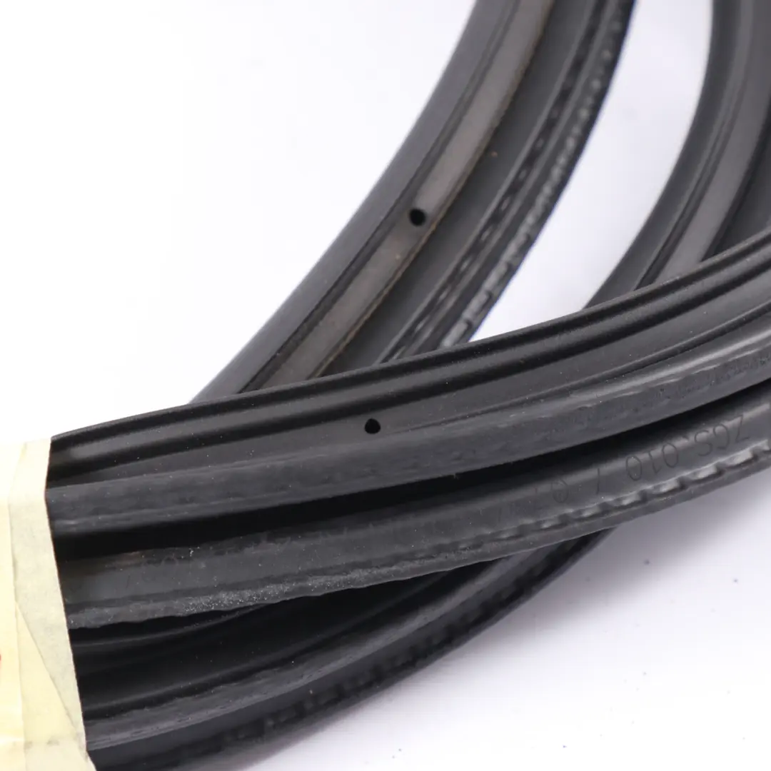 Mercedes C118 Door Seal Edge Gasket Front Right O/S Rubber Sealing - SKU A1186920600 - Part number A1186920600