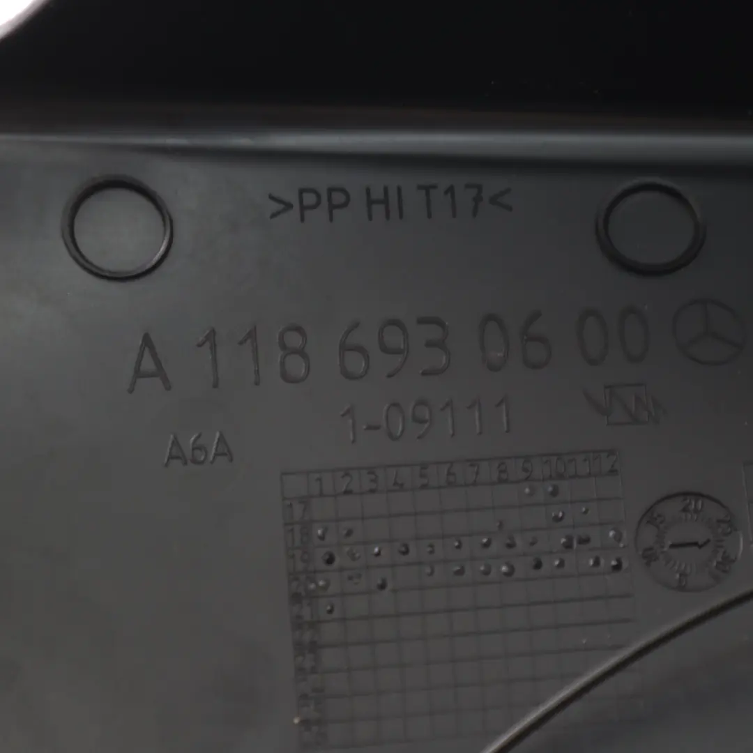 Innenverkleidung C Säule Abdeckung hinten rechts für Mercedes C118 Coupe mit Teilenummer A1186930600 Mercedes C118 Coupe Innenverkleidung C Säule Abdeckung hinten rechts - SKU A1186930600 - Teilenummer A1186930600