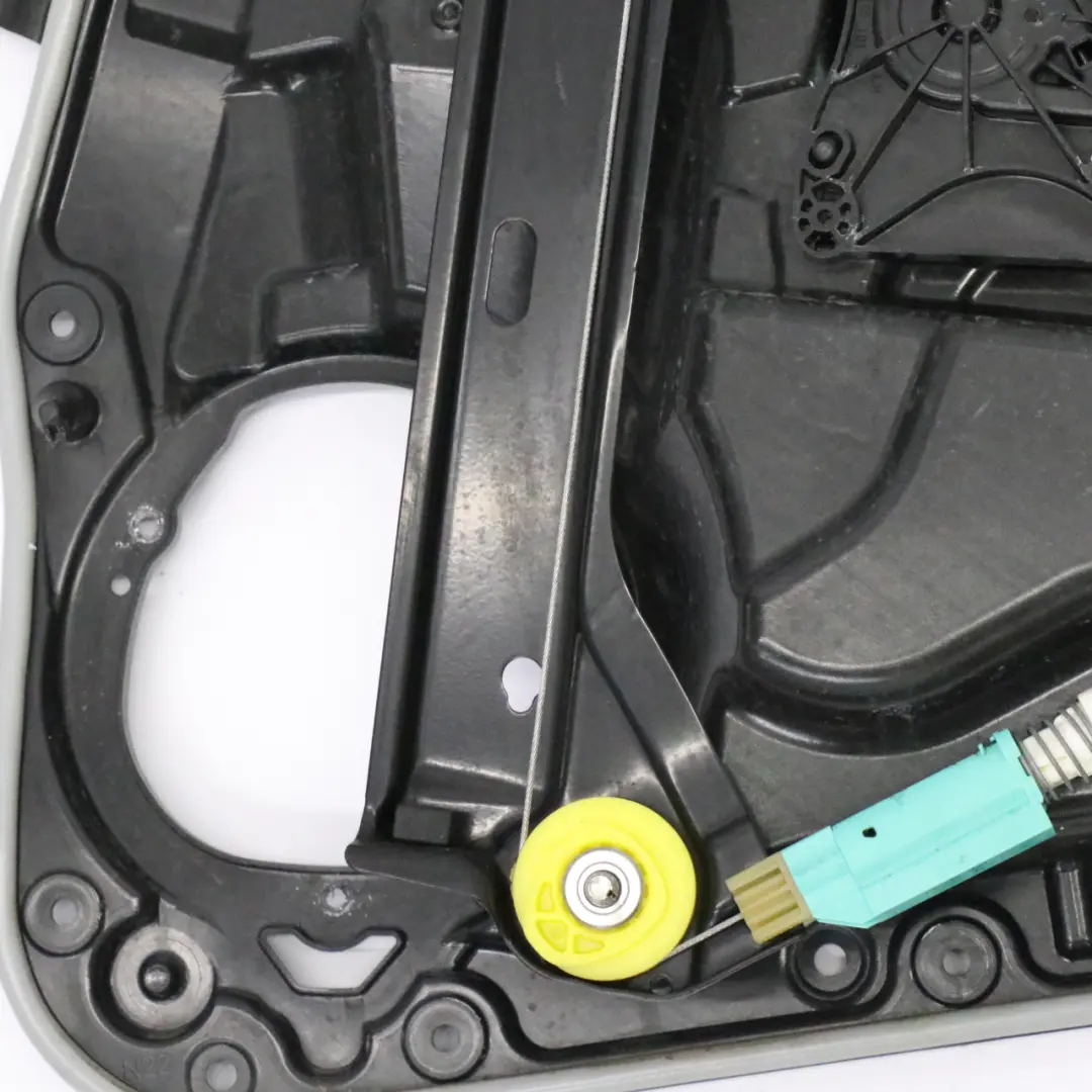 Fensterheber Carrier Vordertür Links für Mercedes CLA C118 Coupe mit Teilenummer A1187200000 Mercedes CLA C118 Coupe Fensterheber Carrier Vordertür Links - SKU A1187200000 - Teilenummer A1187200000