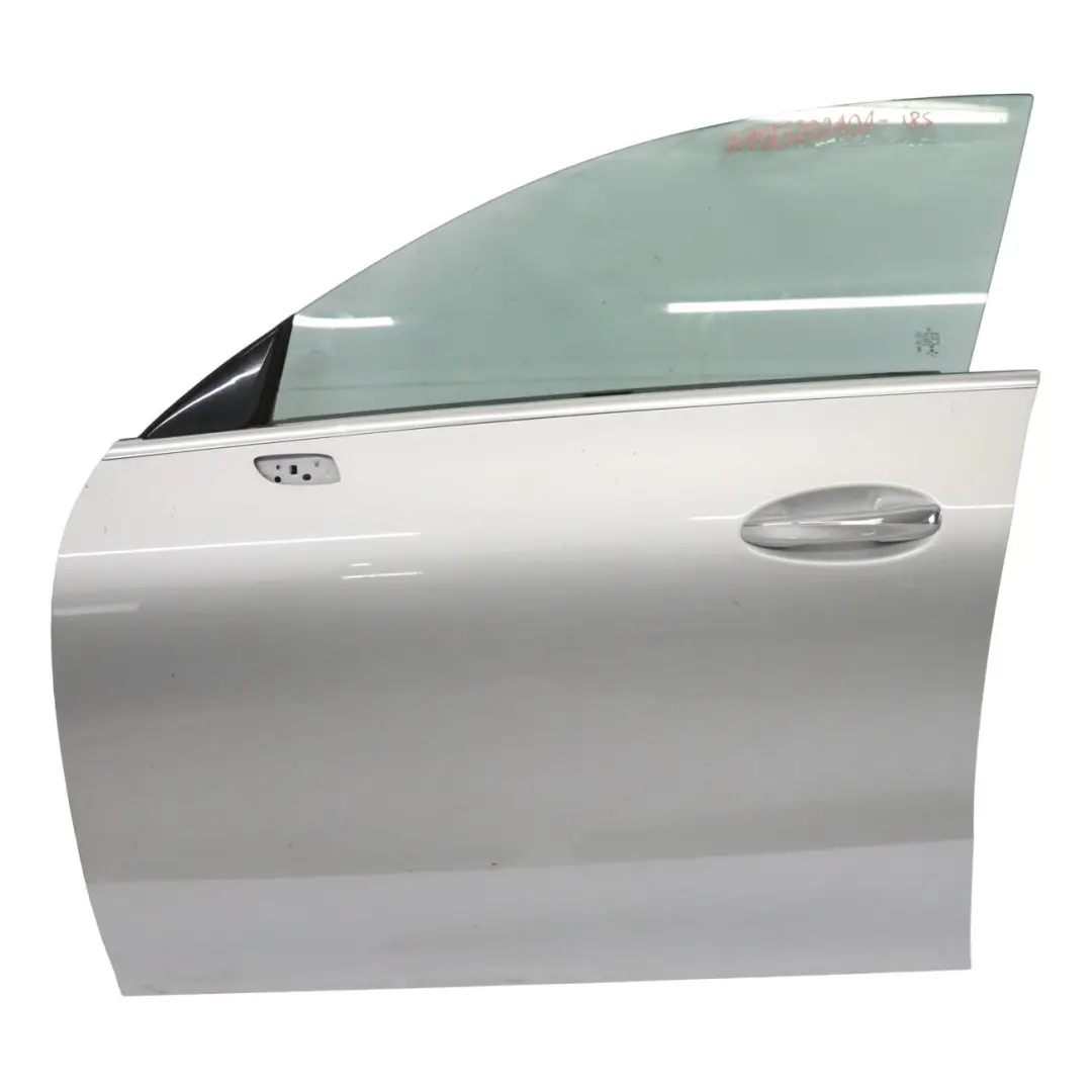 Porta anteriore sinistra Iridium Silver Metallic - 775 per Mercedes CLA C118 con numero di parte A1187202101 Mercedes CLA C118 Porta anteriore sinistra Iridium Silver Metallic - 775 - SKU A1187202101-IRS - Numero di parte A1187202101