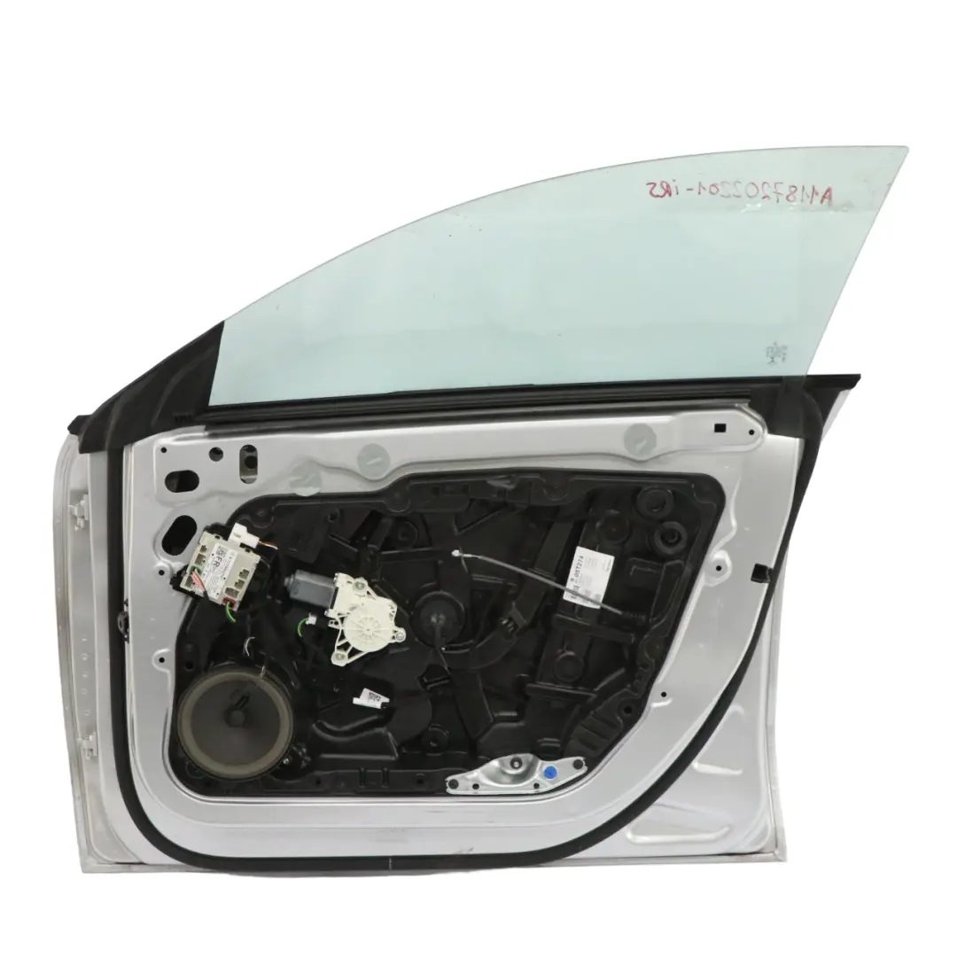 Puerta Delantera Derecha Plata Iridium Metalizado - 775 para Mercedes CLA C118 con número de pieza A1187202201 Mercedes CLA C118 Puerta Delantera Derecha Plata Iridium Metalizado - 775 - SKU A1187202201-IRS - Número de pieza A1187202201