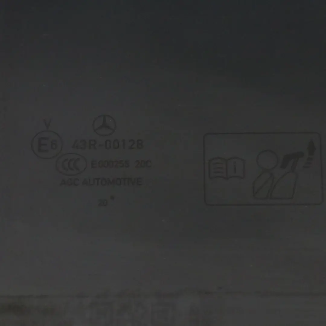 Stała Szyba Drzwi tylnych Lewych Przyciemniana do Mercedes CLA C118 Coupe o numerze A1187300500 Mercedes CLA C118 Coupe Stała Szyba Drzwi tylnych Lewych Przyciemniana - SKU A1187300500 - Numer Części A1187300500