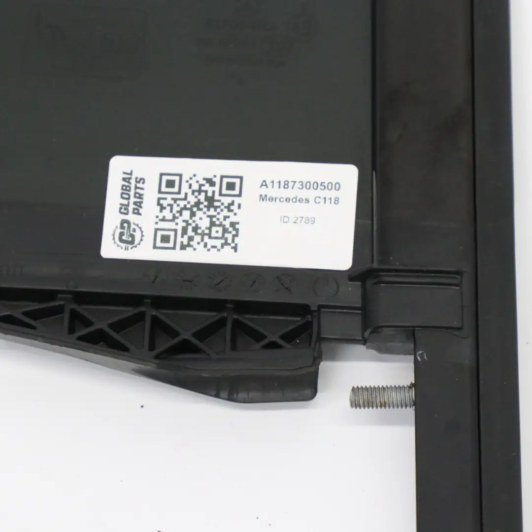 Ventana lateral fija Puerta Trasera Izquierda Tintada para Mercedes CLA C118 Coupe con número de pieza A1187300500 Mercedes CLA C118 Coupe Ventana lateral fija Puerta Trasera Izquierda Tintada - SKU A1187300500 - Número de pieza A1187300500