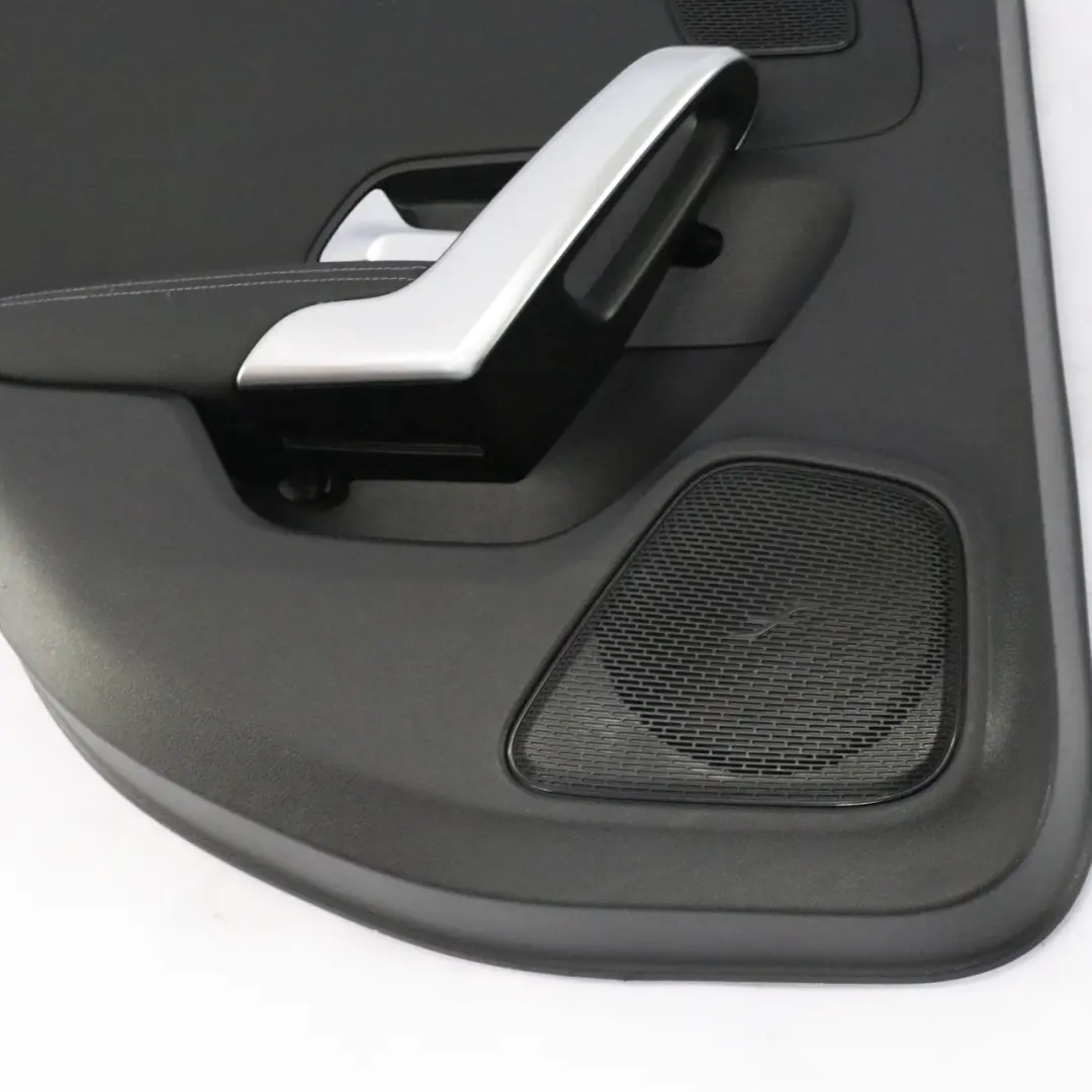 Hintere Tür Karte links Trim Panel Cover Leder Schwarz für Mercedes CLA C118 mit Teilenummer A1187309700 Mercedes CLA C118 Hintere Tür Karte links Trim Panel Cover Leder Schwarz - SKU A1187309700 - Teilenummer A1187309700