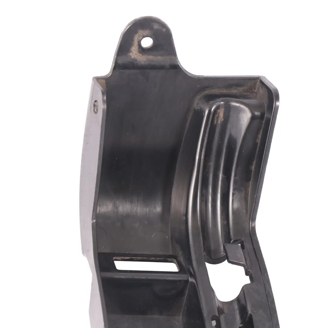 Supporto paraurti posteriore sinistro montaggio per Mercedes CLA C118 con numero di parte A1188850100 Mercedes CLA C118 Supporto paraurti posteriore sinistro montaggio - SKU A1188850100 - Numero di parte A1188850100