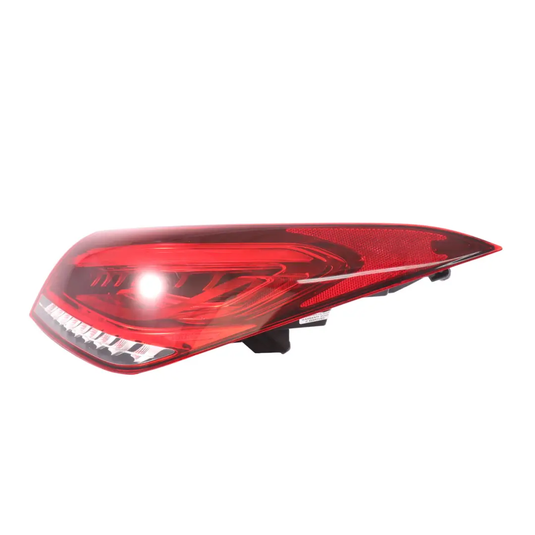 Tylna Lampa Prawa Panelu Bocznego do Mercedes C118 CLA 200 Coupe o numerze A1189067800 Mercedes C118 CLA 200 Coupe Tylna Lampa Prawa Panelu Bocznego - SKU A1189067800 - Numer Części A1189067800