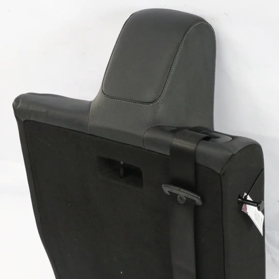 Dossier siège arrière gauche Housse dossier cuir AMG pour Mercedes CLA C118 à propos du numéro de pièce A1189205100 Mercedes CLA C118 Dossier siège arrière gauche Housse dossier cuir AMG - SKU A1189205100 - Numéro de pièce A1189205100