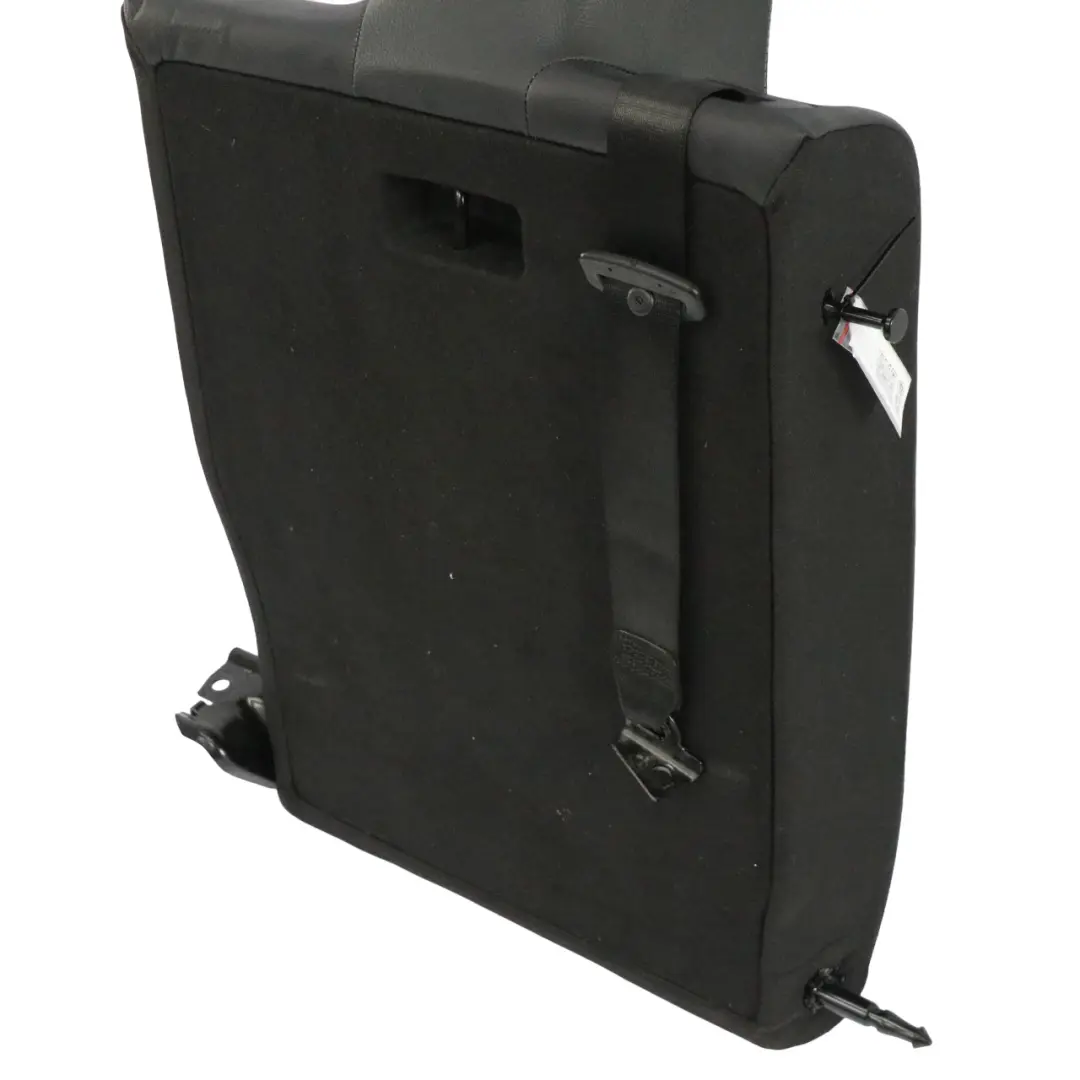 Schienale Posteriore Sinistro Rivestimento Schienale Pelle AMG per Mercedes CLA C118 con numero di parte A1189205100 Mercedes CLA C118 Schienale Posteriore Sinistro Rivestimento Schienale Pelle AMG - SKU A1189205100 - Numero di parte A1189205100